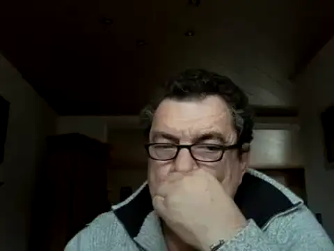 Snapshot of Nobbie444 chatting on November 2025 12:17:01 PM Nobbie444 online show from November 2025 12:17:01 PM