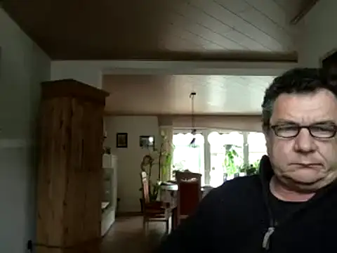 Snapshot of Nobbie444 chatting on March 2026 01:05:02 PM Nobbie444 online show from March 2026 01:05:02 PM