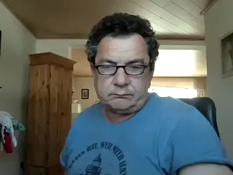 Snapshot of Nobbie444 chatting on April 2026 01:38:02 PM Nobbie444 online show from April 2026 01:38:02 PM