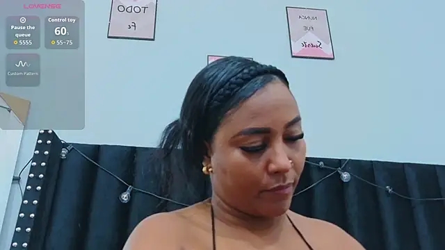 Snapshot of colombiamommy chatting on September 2025 01:05:02 PM colombiamommy online show from September 2025 01:05:02 PM