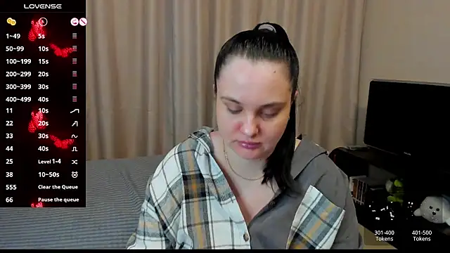 Snapshot of AlanaBrox chatting on March 2026 10:14:01 PM AlanaBrox online show from March 2026 10:14:01 PM