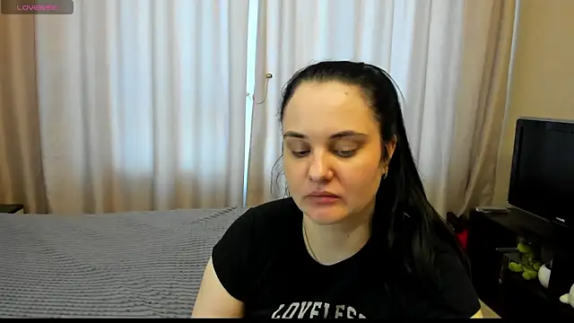 Snapshot of AlanaBrox chatting on May 2026 11:50:02 AM AlanaBrox online show from May 2026 11:50:02 AM