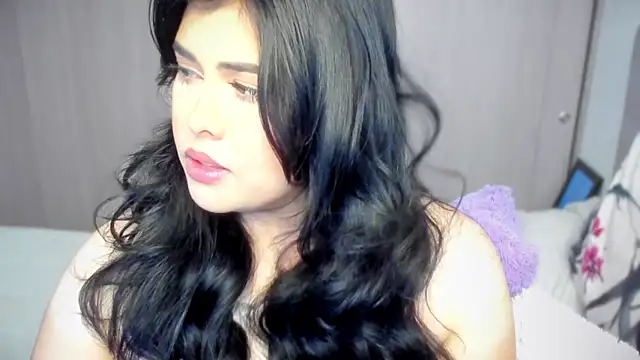 Alyaa s online show from January 2026 06:35:01 PM