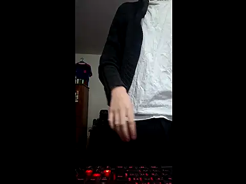 Snapshot of ALBEIROFOOTBALL1992 chatting on March 2026 04:40:01 AM ALBEIROFOOTBALL1992 online show from March 2026 04:40:01 AM