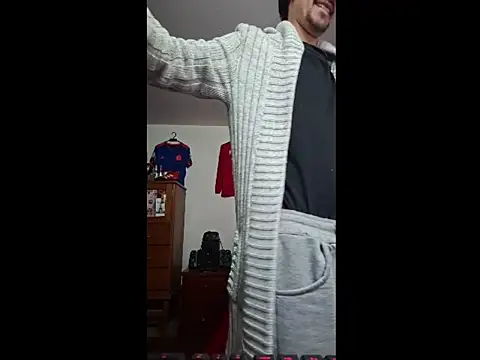 Snapshot of ALBEIROFOOTBALL1992 chatting on April 2026 05:07:01 AM ALBEIROFOOTBALL1992 online show from April 2026 05:07:01 AM