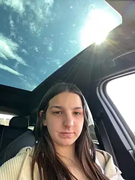 DoriDeluxe66 online show from March 2025 01:43:02 PM