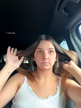 DoriDeluxe66 online show from October 2025 12:15:02 PM