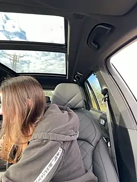 DoriDeluxe66 online show from December 2025 10:42:01 AM