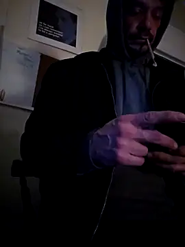 Snapshot of chosen923 chatting on December 2025 03:03:01 AM chosen923 online show from December 2025 03:03:01 AM