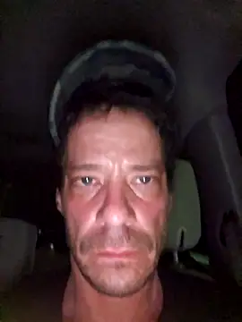 Snapshot of chosen923 chatting on April 2026 04:11:01 AM chosen923 online show from April 2026 04:11:01 AM