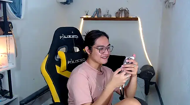 MarieLoveGlamorous online show from February 2025 03:05:02 PM