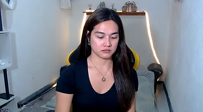 MarieLoveGlamorous online show from March 2025 11:36:02 AM