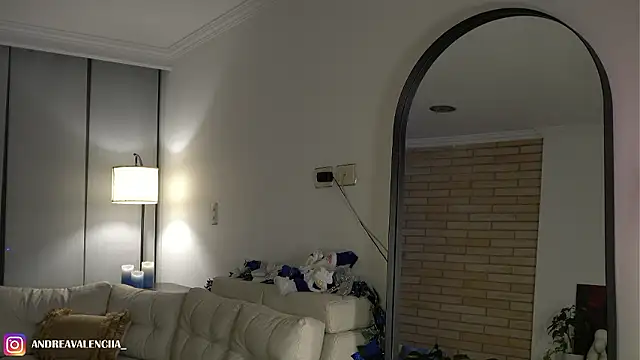 Snapshot of kendall_ruiz chatting on December 2024 02:42:01 AM kendall ruiz online show from December 2024 02:42:01 AM