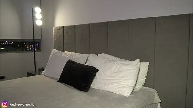 Snapshot of kendall_ruiz chatting on February 2025 02:14:01 AM kendall ruiz online show from February 2025 02:14:01 AM