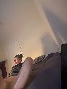 CuzzyB69 online show from February 2025 11:33:01 AM