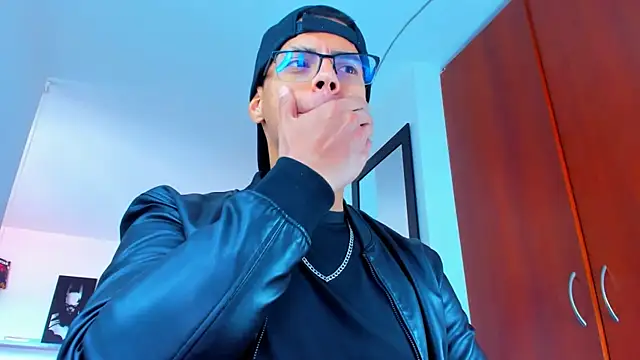 Snapshot of _John_Boy_ chatting on September 2025 07:03:01 PM John Boy online show from September 2025 07:03:01 PM