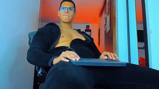 Snapshot of _John_Boy_ chatting on December 2025 01:11:01 AM John Boy online show from December 2025 01:11:01 AM