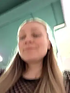 Snapshot of Bondgirl_013 chatting on June 2026 06:13:01 PM Bondgirl 013 online show from June 2026 06:13:01 PM