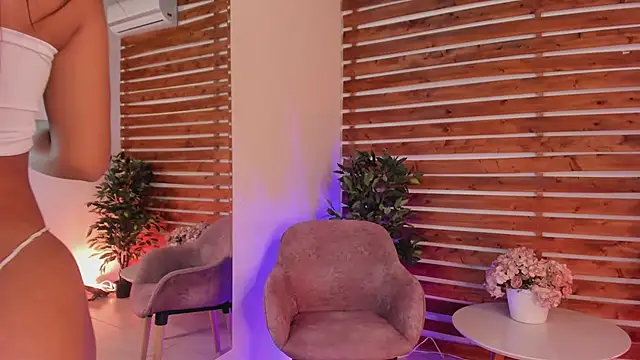 Snapshot of _MeganRain chatting on March 2026 08:40:01 AM MeganRain online show from March 2026 08:40:01 AM