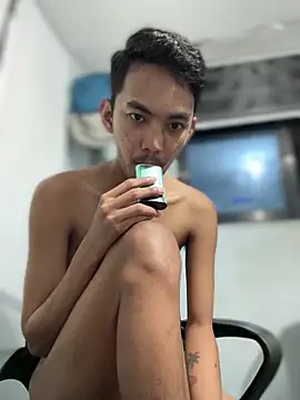 Snapshot of BoYofTheWorld_21 chatting on March 2026 04:12:02 PM BoYofTheWorld 21 online show from March 2026 04:12:02 PM