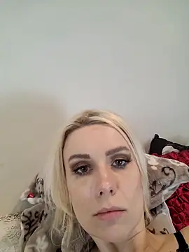 Snapshot of AureliaDoux chatting on March 2025 09:38:02 PM AureliaDoux online show from March 2025 09:38:02 PM