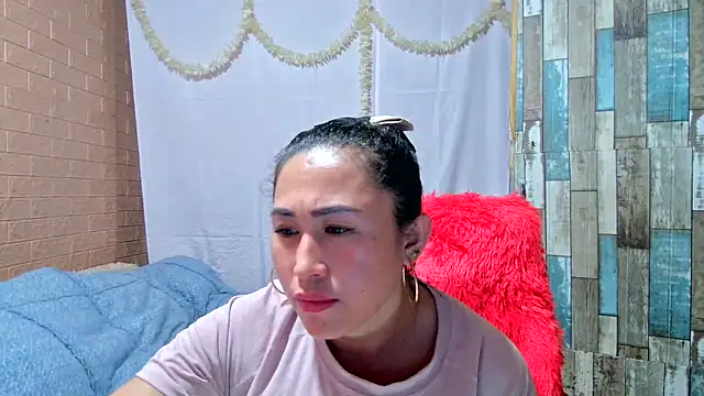 Snapshot of M_e_c_e_l chatting on February 2025 06:50:02 AM M e c e l online show from February 2025 06:50:02 AM