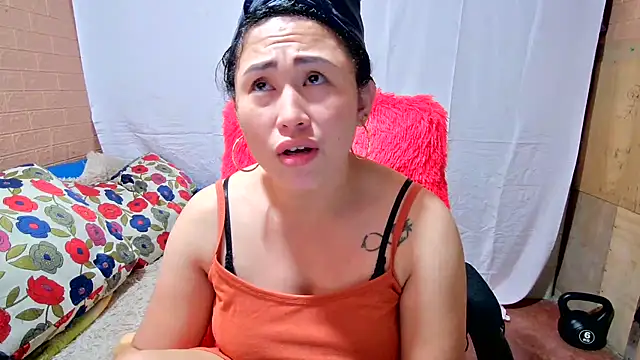 Snapshot of M_e_c_e_l chatting on February 2025 10:58:01 PM M e c e l online show from February 2025 10:58:01 PM