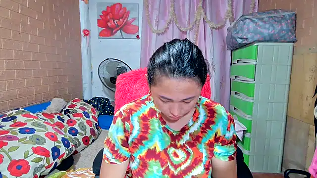 Snapshot of M_e_c_e_l chatting on February 2025 08:54:02 PM M e c e l online show from February 2025 08:54:02 PM