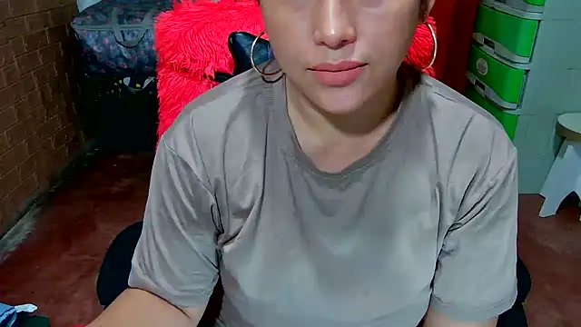 Snapshot of M_e_c_e_l chatting on October 2025 07:48:02 PM M e c e l online show from October 2025 07:48:02 PM