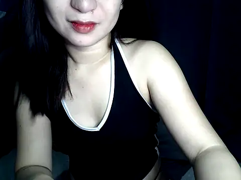 Snapshot of Mia_2022 chatting on May 2026 03:29:01 PM Mia 2022 online show from May 2026 03:29:01 PM