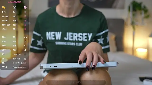 Lorettelorena online show from December 2024 07:55:01 PM