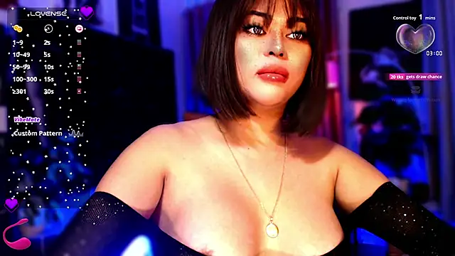 Thalia Cambridge online show from November 2025 08:10:01 PM