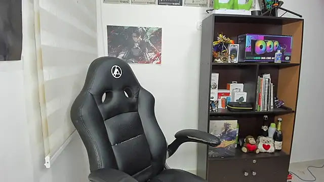 Snapshot of SIXXTOLOVE18 chatting on March 2025 10:32:02 PM SIXXTOLOVE18 online show from March 2025 10:32:02 PM