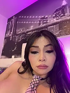 Snapshot of KateLatorre chatting on February 2025 02:37:02 AM KateLatorre online show from February 2025 02:37:02 AM