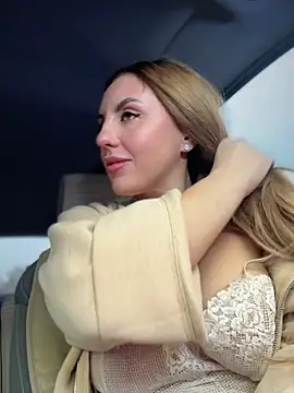 Snapshot of Kalli_Fornia chatting on November 2025 08:25:01 AM Kalli Fornia online show from November 2025 08:25:01 AM