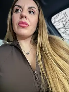 Snapshot of Kalli_Fornia chatting on November 2025 09:23:01 AM Kalli Fornia online show from November 2025 09:23:01 AM