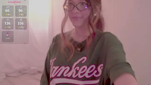 HannaMoom online show from March 2026 10:38:01 PM