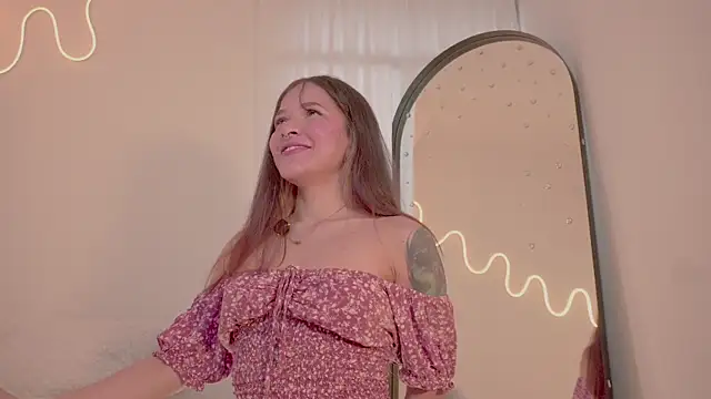 HannaMoom online show from April 2026 11:06:01 PM