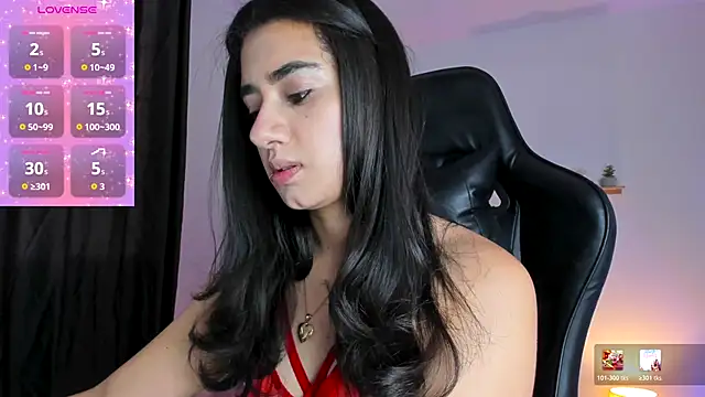 annadu011 online show from December 2025 02:03:01 PM