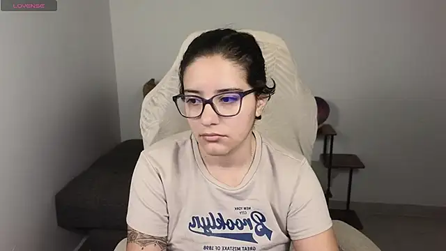 Snapshot of blue__moon_ chatting on October 2025 04:46:01 AM blue moon online show from October 2025 04:46:01 AM