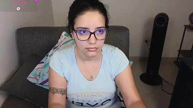 Snapshot of blue__moon_ chatting on November 2025 08:24:01 AM blue moon online show from November 2025 08:24:01 AM