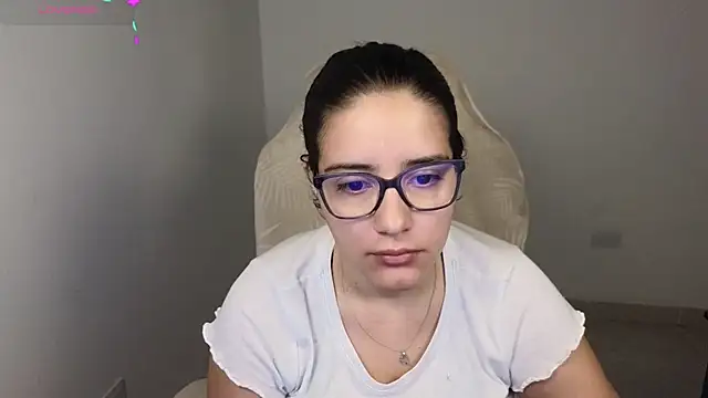 Snapshot of blue__moon_ chatting on November 2025 01:22:02 PM blue moon online show from November 2025 01:22:02 PM