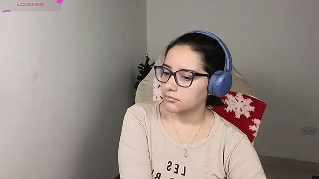 Snapshot of blue__moon_ chatting on December 2025 03:55:02 AM blue moon online show from December 2025 03:55:02 AM