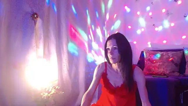 Snapshot of ElysaSun chatting on November 2025 08:31:01 PM ElysaSun online show from November 2025 08:31:01 PM