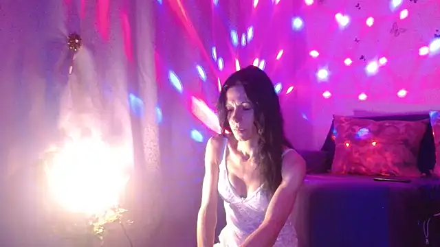 Snapshot of ElysaSun chatting on November 2025 06:13:01 PM ElysaSun online show from November 2025 06:13:01 PM