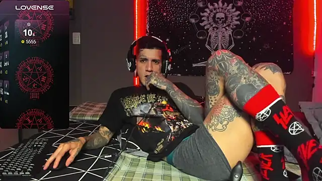 Snapshot of josh__ackerman chatting on April 2026 06:05:02 AM josh ackerman online show from April 2026 06:05:02 AM