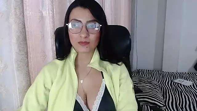 Snapshot of SavannaEvans001 chatting on January 2026 12:09:02 PM SavannaEvans001 online show from January 2026 12:09:02 PM