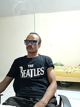 Snapshot of JamesQuaresma chatting on January 2025 03:53:01 AM JamesQuaresma online show from January 2025 03:53:01 AM