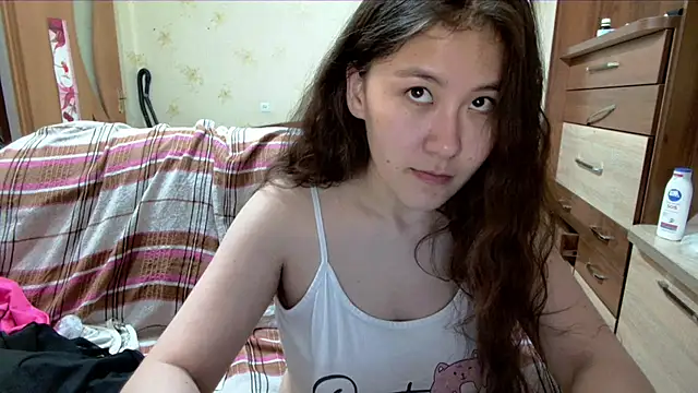 Snapshot of Riz_girl chatting on April 2026 12:05:02 PM Riz girl online show from April 2026 12:05:02 PM