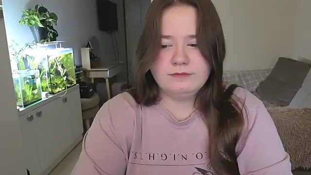 remirann  online show from November 2025 09:44:02 AM